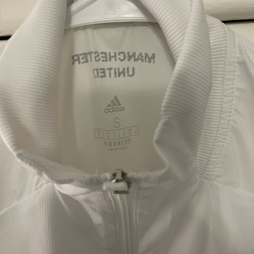 Adidas jacket - Picture 4 of 10